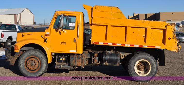 image for item F2162 1991 International 4900 dump truck