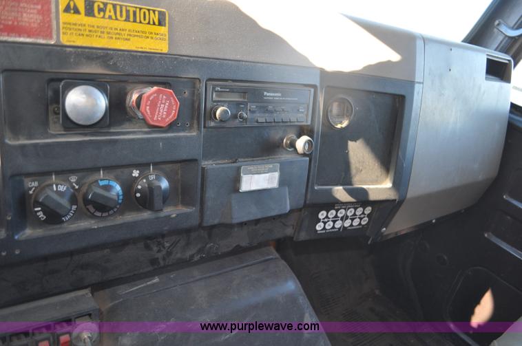 image for item F2162 1991 International 4900 dump truck