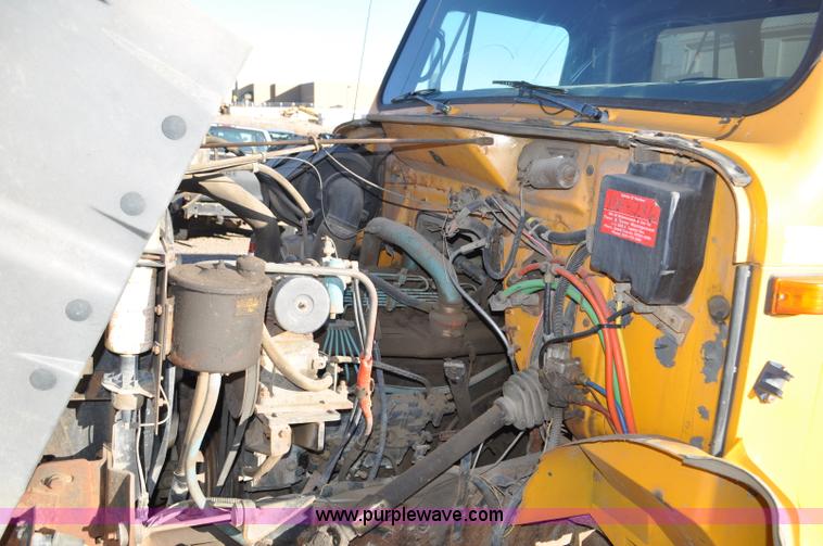 image for item F2162 1991 International 4900 dump truck