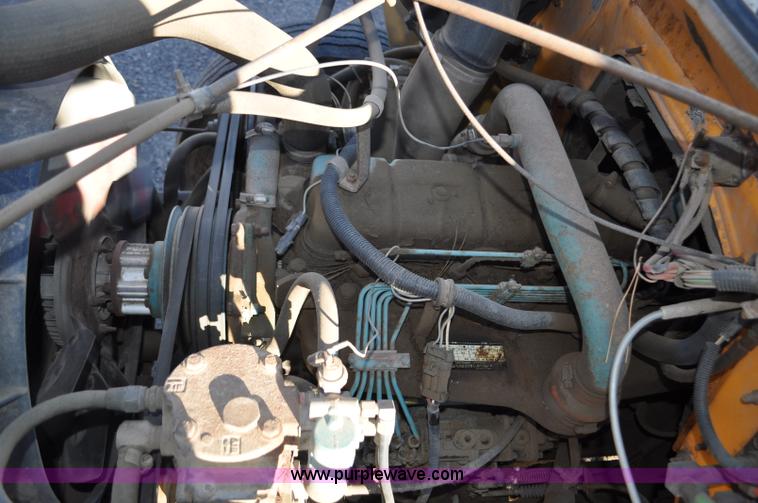 image for item F2162 1991 International 4900 dump truck