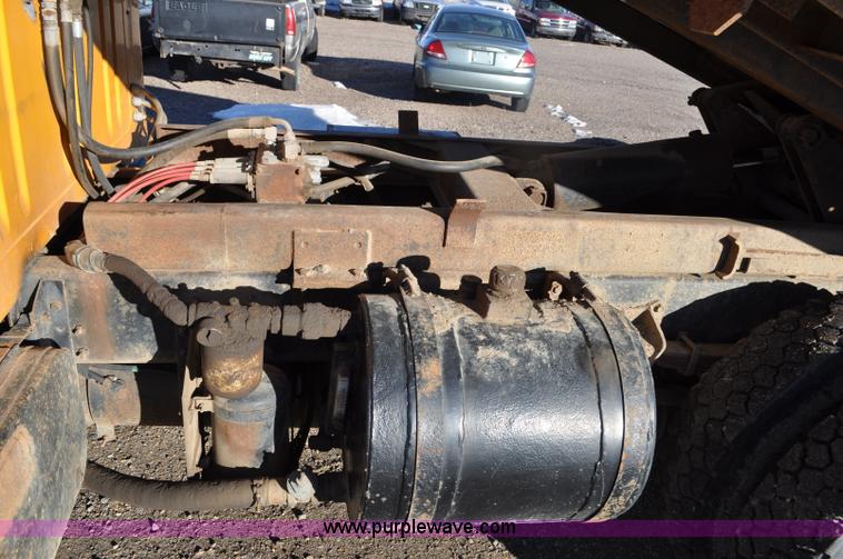 image for item F2162 1991 International 4900 dump truck