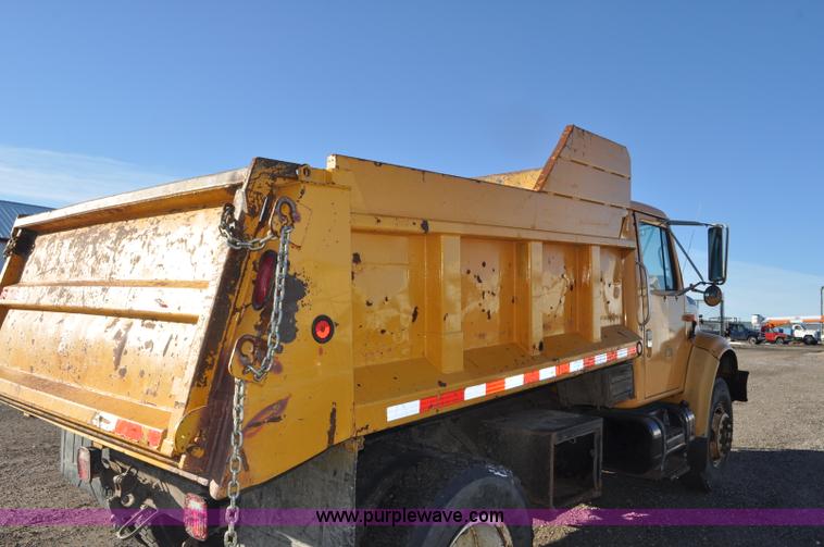 image for item F2162 1991 International 4900 dump truck