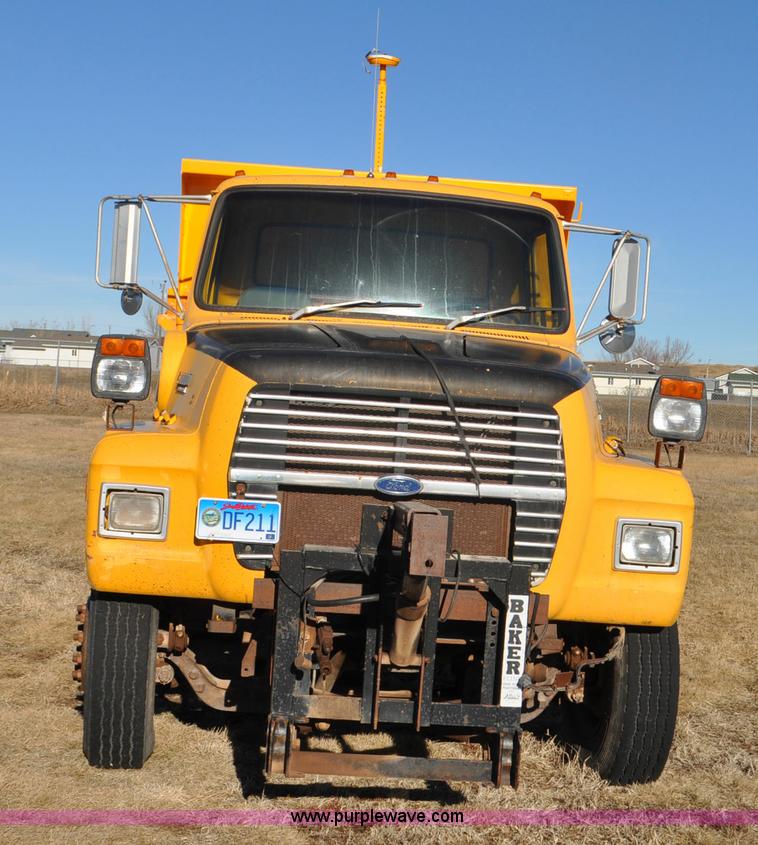 image for item F2165 1988 Ford L8000 dump truck