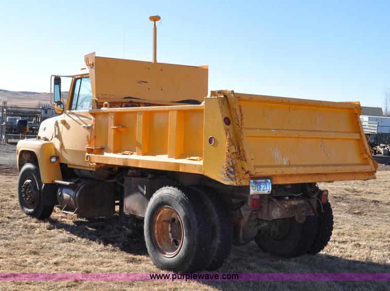 image for item F2165 1988 Ford L8000 dump truck