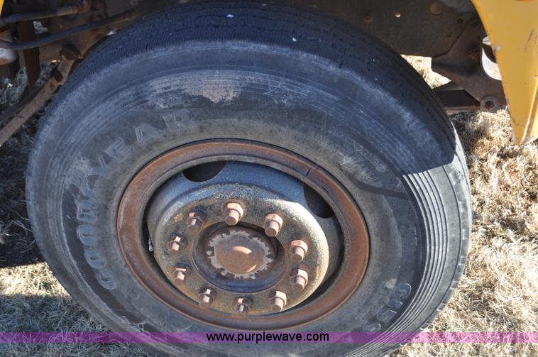 image for item F2165 1988 Ford L8000 dump truck