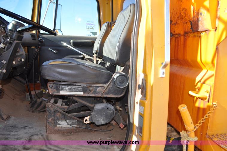 image for item F2165 1988 Ford L8000 dump truck