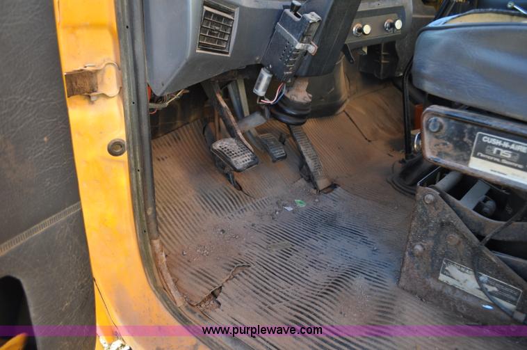 image for item F2165 1988 Ford L8000 dump truck