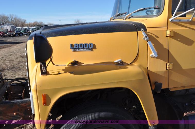 image for item F2165 1988 Ford L8000 dump truck