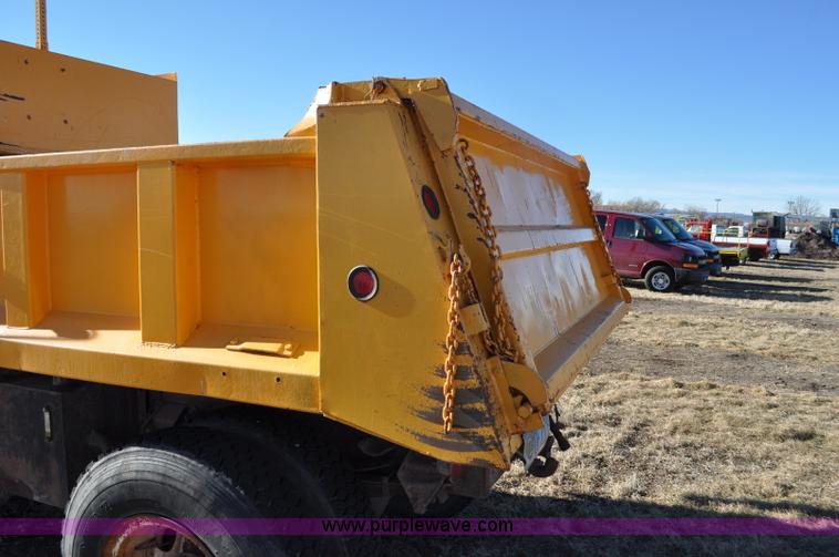 image for item F2165 1988 Ford L8000 dump truck