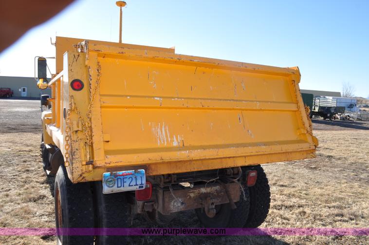 image for item F2165 1988 Ford L8000 dump truck