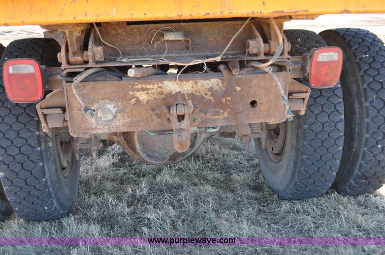 image for item F2165 1988 Ford L8000 dump truck
