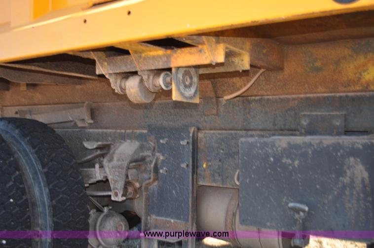 image for item F2165 1988 Ford L8000 dump truck