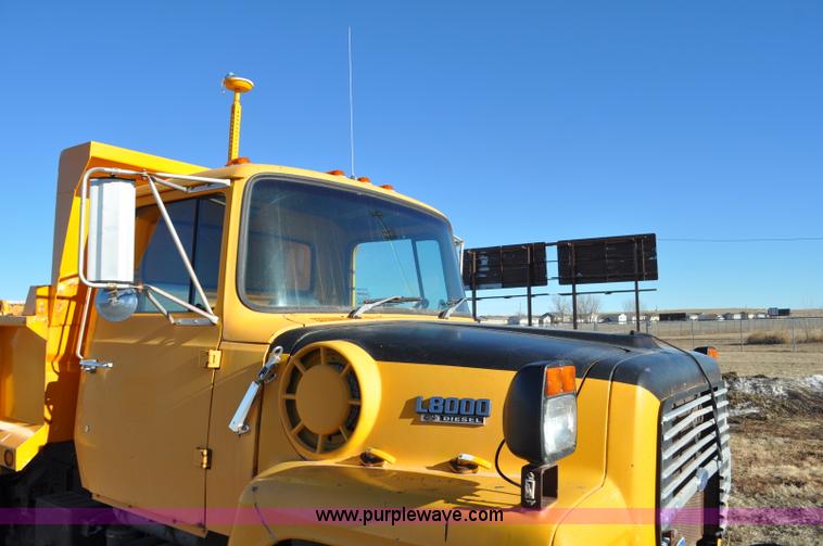 image for item F2165 1988 Ford L8000 dump truck