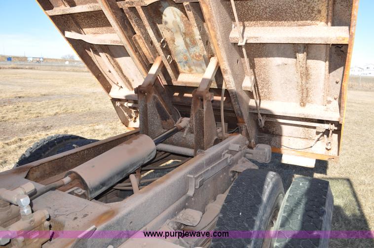 image for item F2165 1988 Ford L8000 dump truck