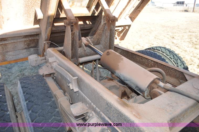 image for item F2165 1988 Ford L8000 dump truck