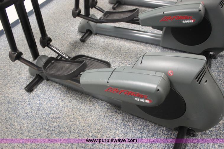 image for item F3406 Assorted fitness equipment