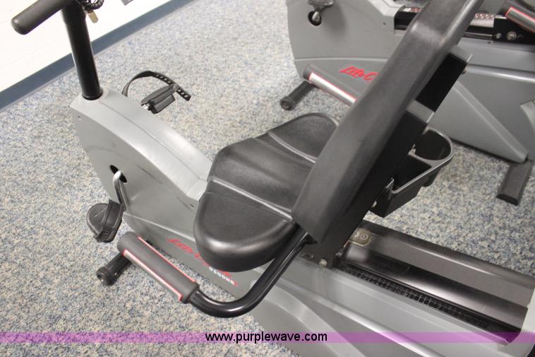 image for item F3406 Assorted fitness equipment