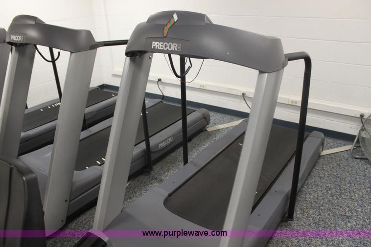 image for item F3406 Assorted fitness equipment