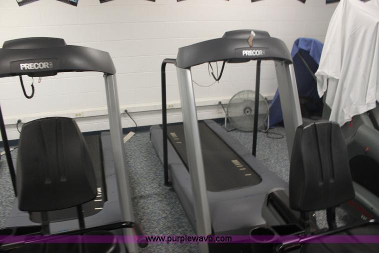 image for item F3406 Assorted fitness equipment