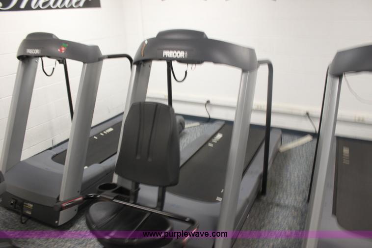 image for item F3406 Assorted fitness equipment