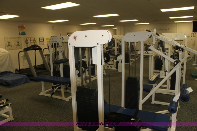 image for item F3406 Assorted fitness equipment