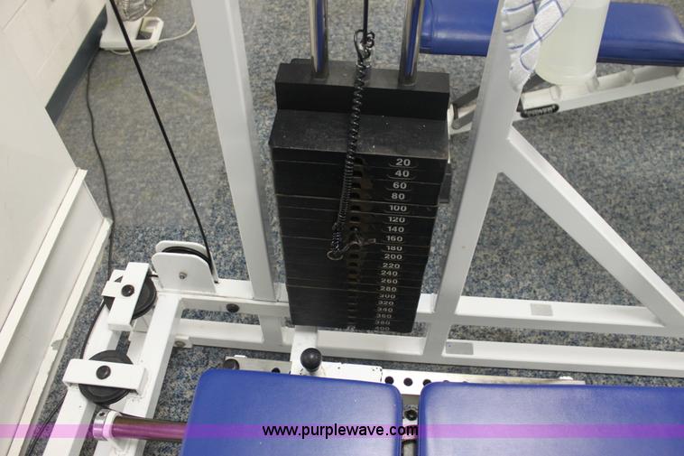 image for item F3406 Assorted fitness equipment