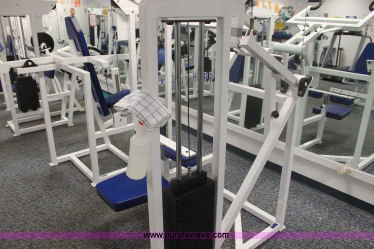 image for item F3406 Assorted fitness equipment