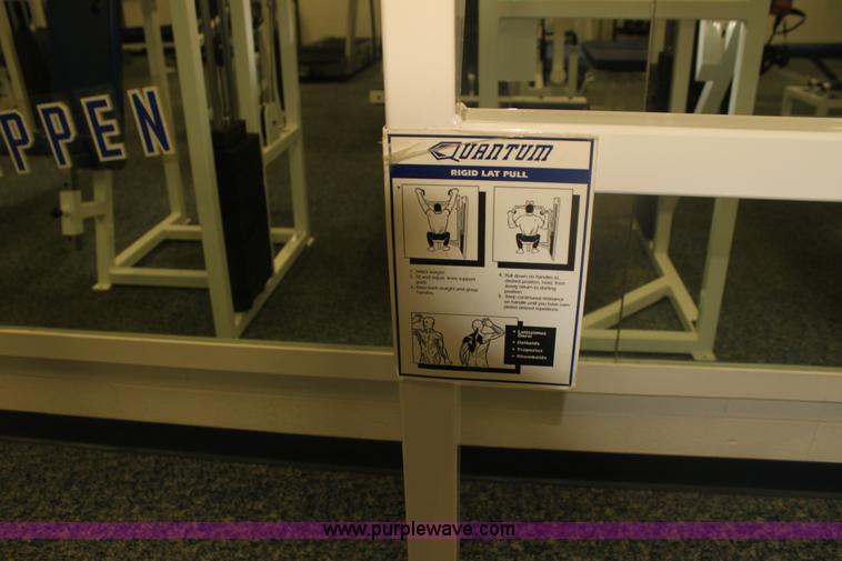 image for item F3406 Assorted fitness equipment