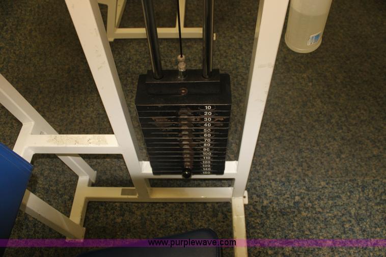 image for item F3406 Assorted fitness equipment