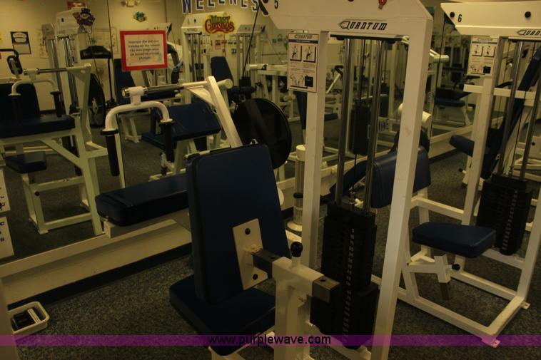 image for item F3406 Assorted fitness equipment