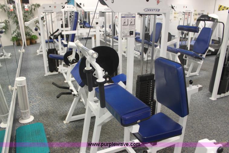 image for item F3406 Assorted fitness equipment