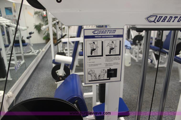 image for item F3406 Assorted fitness equipment