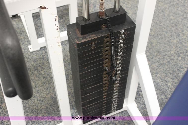 image for item F3406 Assorted fitness equipment