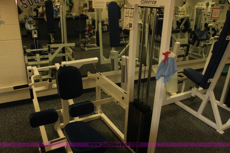 image for item F3406 Assorted fitness equipment
