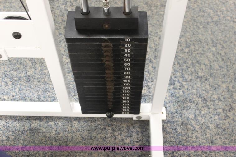 image for item F3406 Assorted fitness equipment