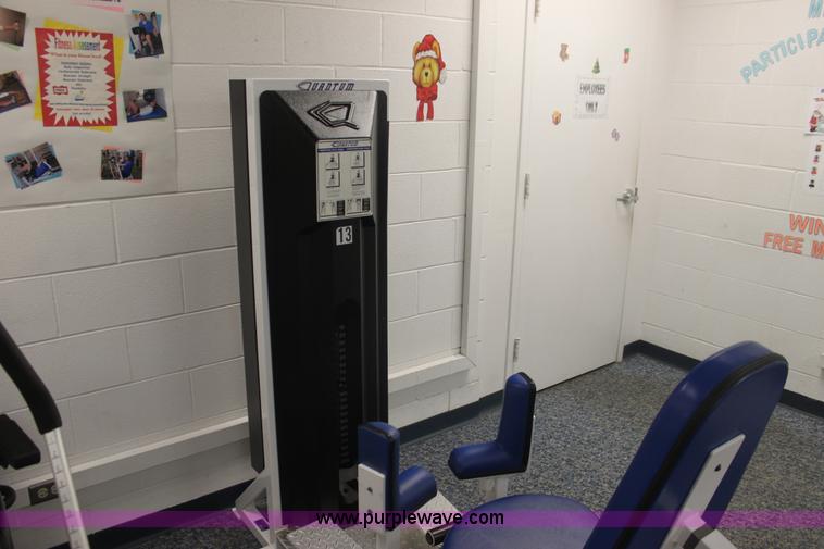 image for item F3406 Assorted fitness equipment