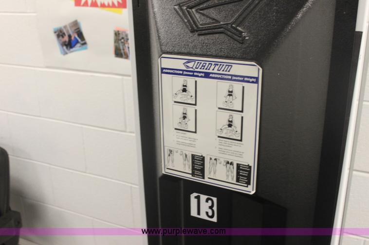 image for item F3406 Assorted fitness equipment