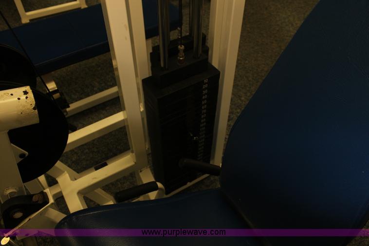 image for item F3406 Assorted fitness equipment