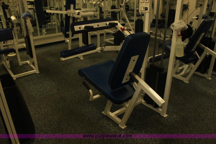 image for item F3406 Assorted fitness equipment