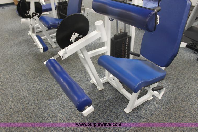 image for item F3406 Assorted fitness equipment
