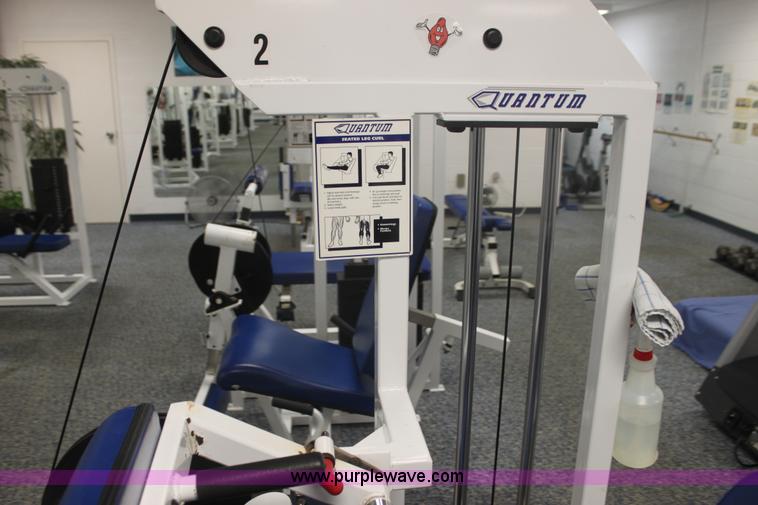 image for item F3406 Assorted fitness equipment
