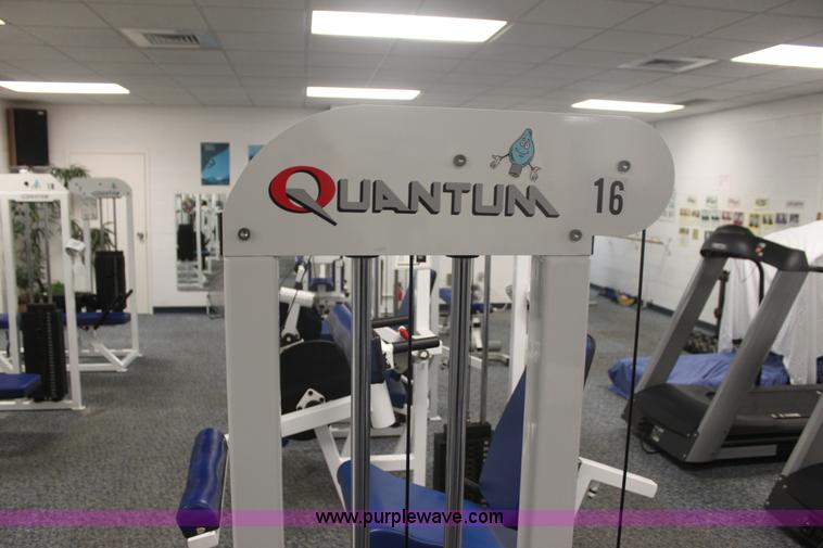 image for item F3406 Assorted fitness equipment