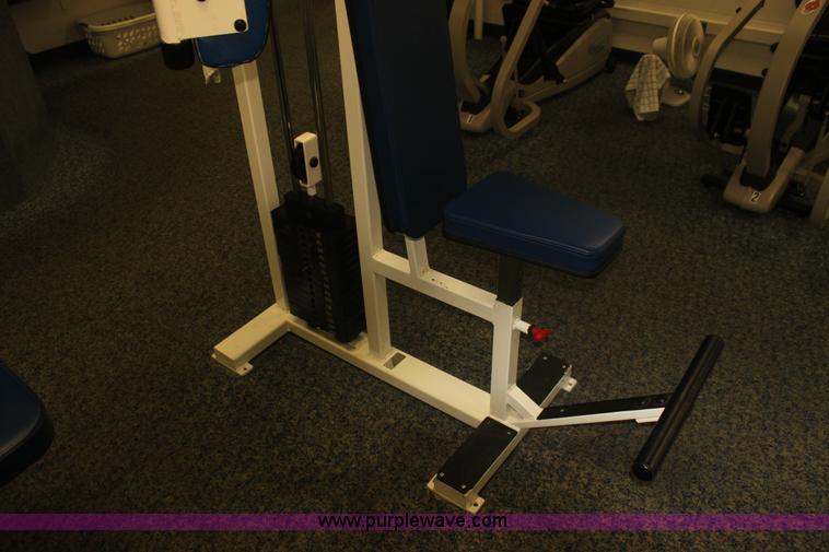 image for item F3406 Assorted fitness equipment