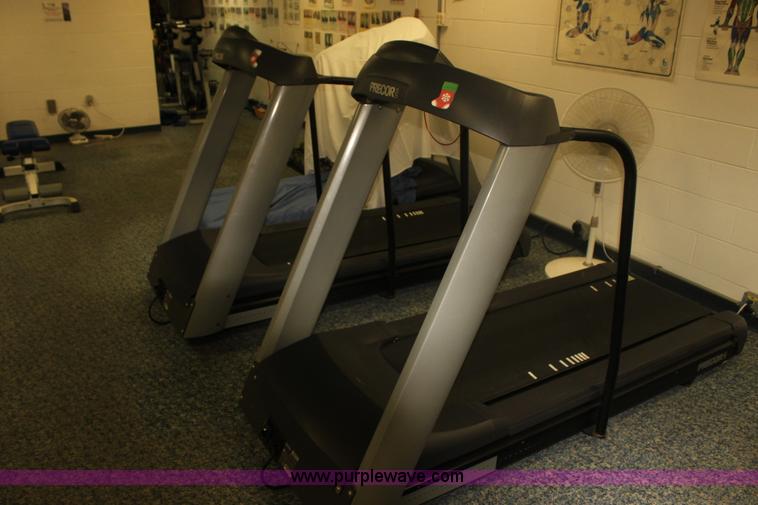 image for item F3406 Assorted fitness equipment