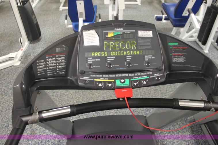 image for item F3406 Assorted fitness equipment
