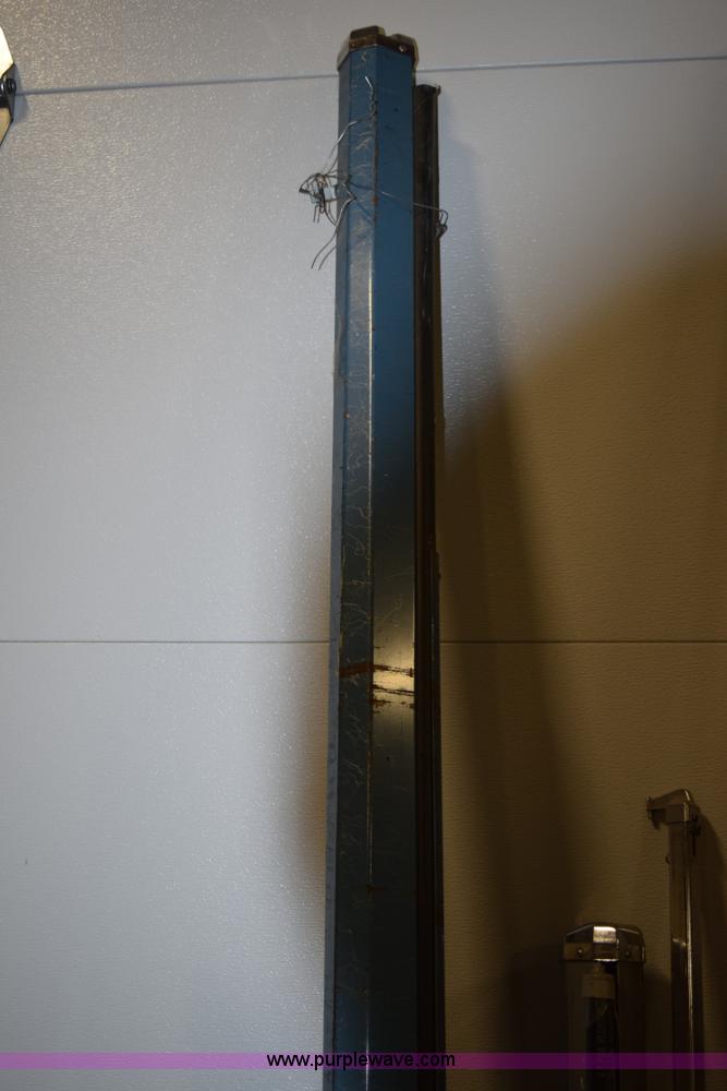 image for item F3416 Assorted retractable projector screens