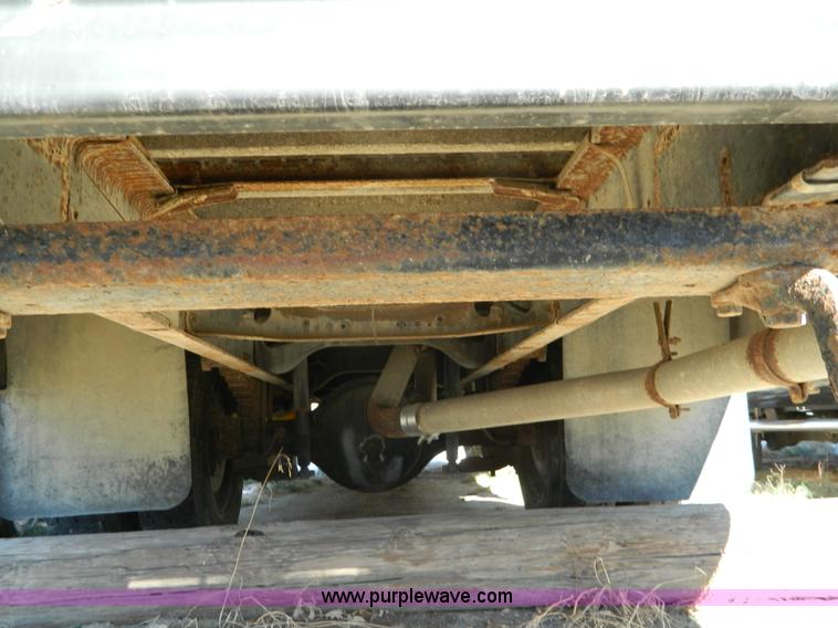 image for item H2336 1995 International 3800 school bus