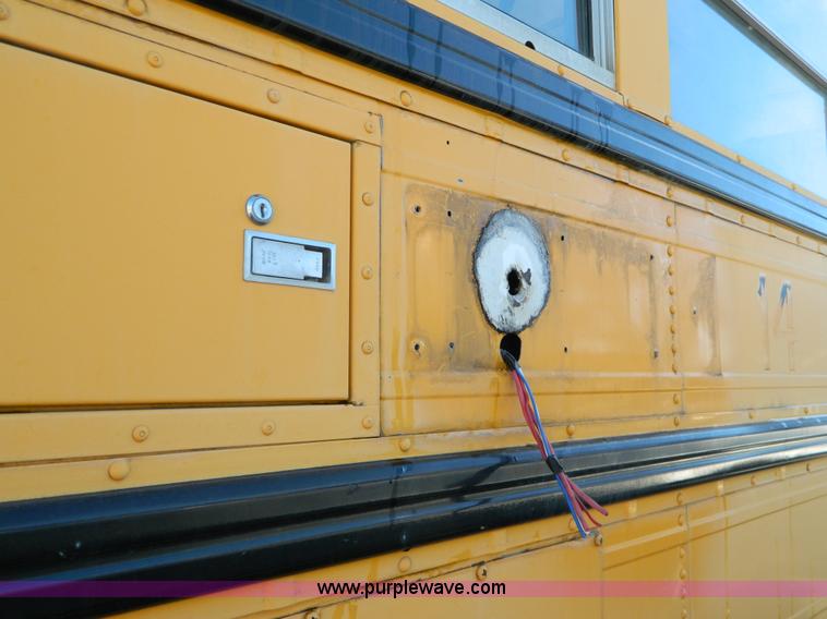 image for item H2336 1995 International 3800 school bus