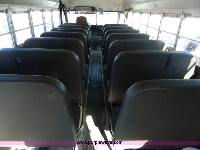 image for item H2336 1995 International 3800 school bus