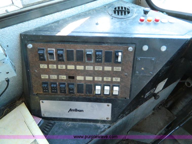 image for item H2336 1995 International 3800 school bus